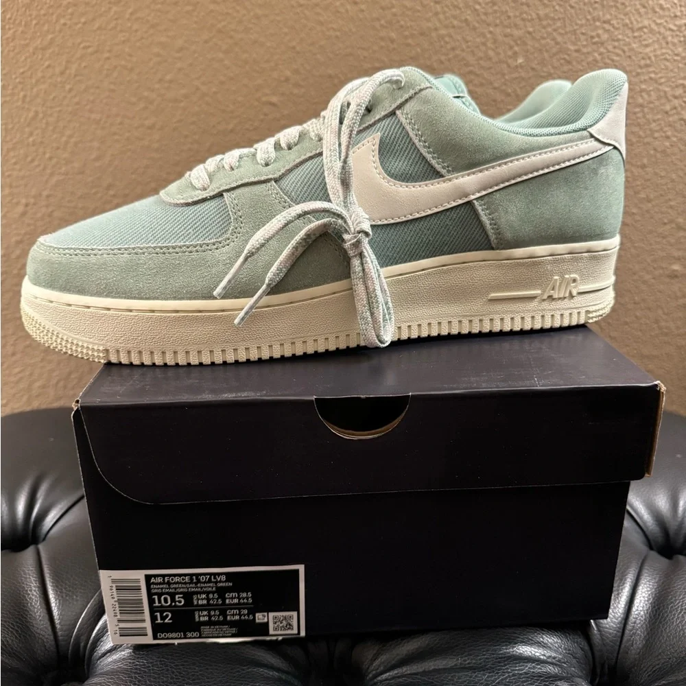 Nike Air Force 1 '07 LV8 "Certified Fresh" Men's Shoe DO9801-300 - Picture 5 of 6